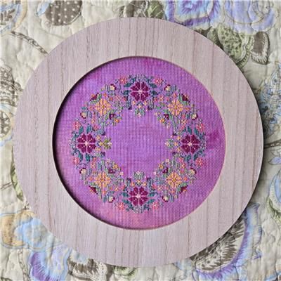 Bounty: The Floral Wreath Collection