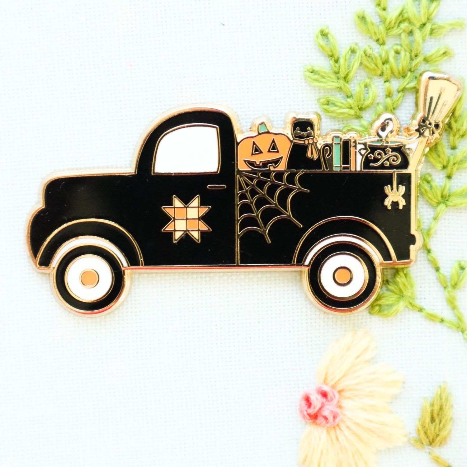 Halloween Vintage Truck Needle Minder