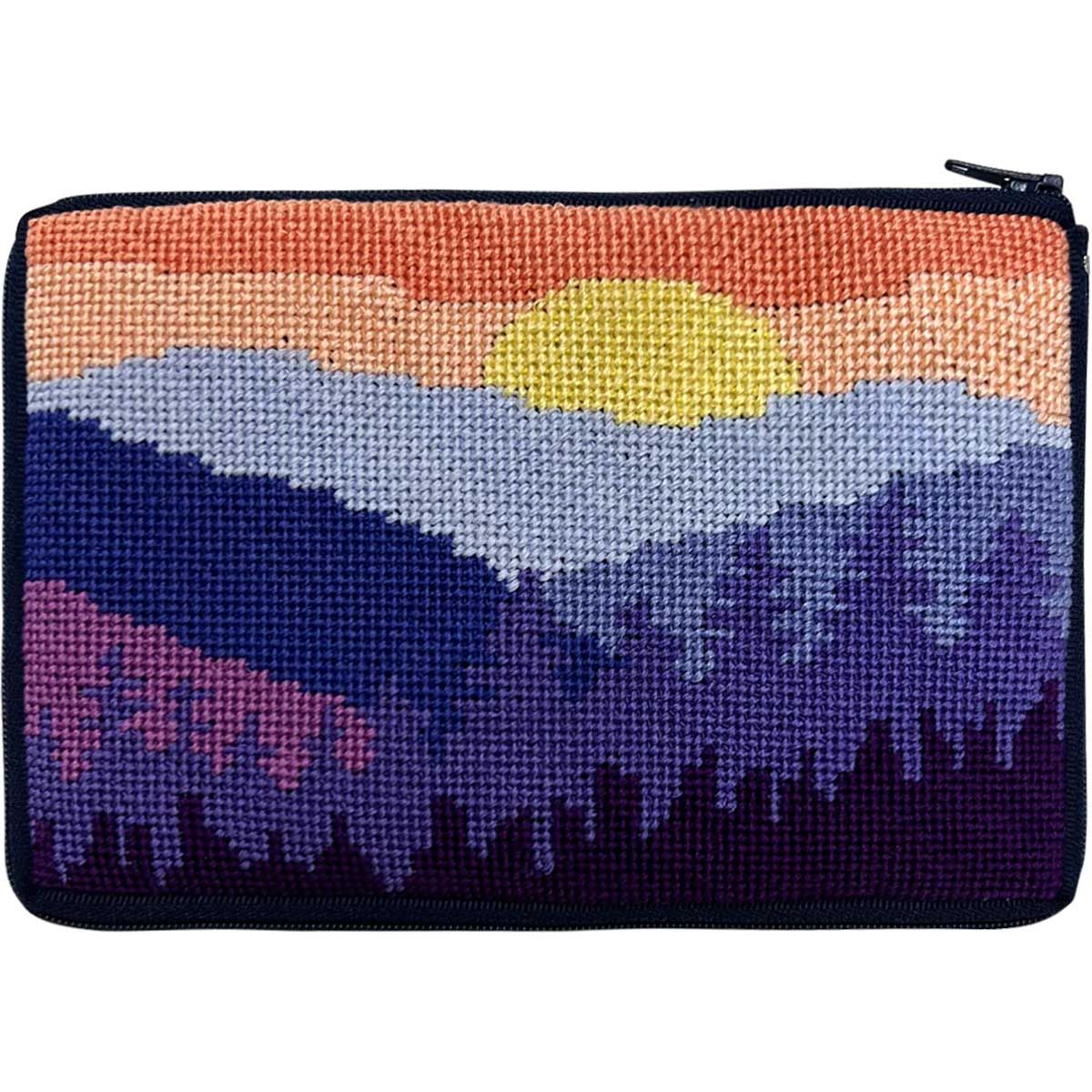 SZ641: Mountain Scene Cosmetic Purse