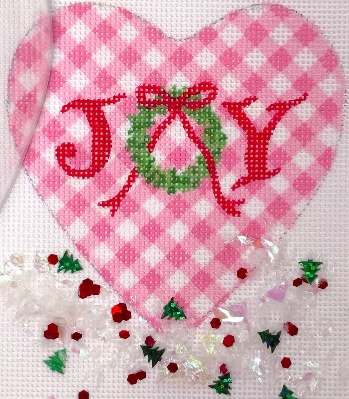 XMD-21: Heart w/Wreath Domed Ornament