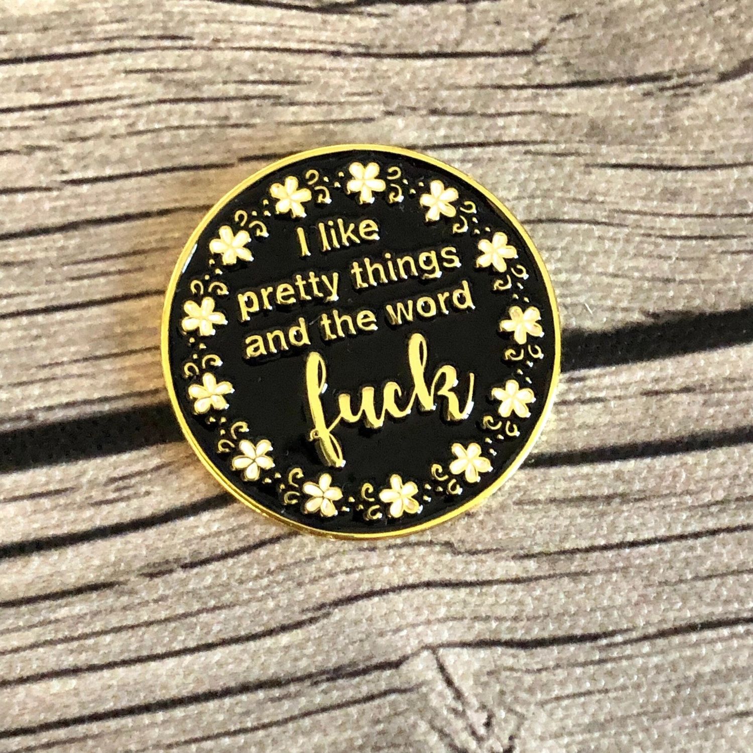 I Like Pretty Things Needle Minder