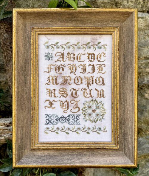 Antonia Pueyo Sampler Petite