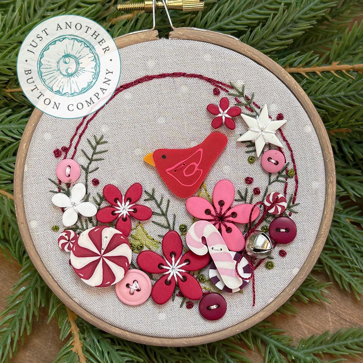 Folk Wreath Buttons: Peppermint Blossom