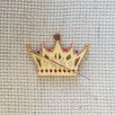 Crown Enamel Needle Minder