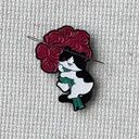 Cat with Roses Needle Minder
