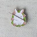 Bunny Rabbit with Flowers Needle Minder