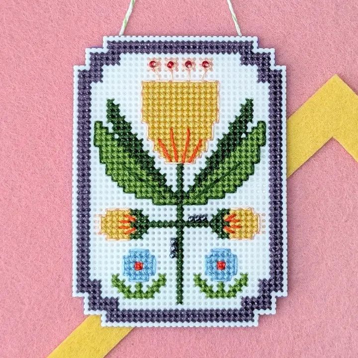 Framed Florals: Tulip Cross Stitch Kit
