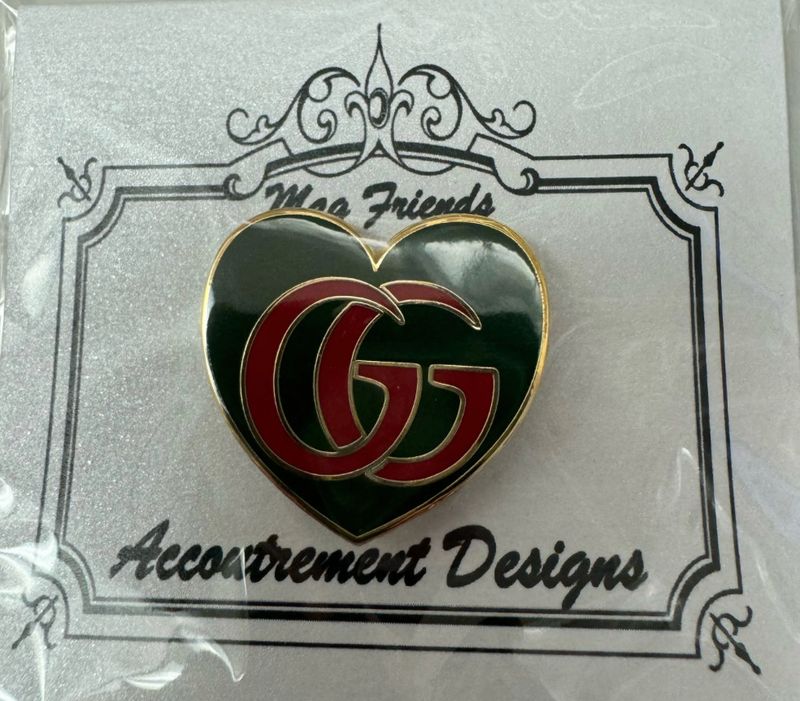 Gucci Style Heart Needle Minder