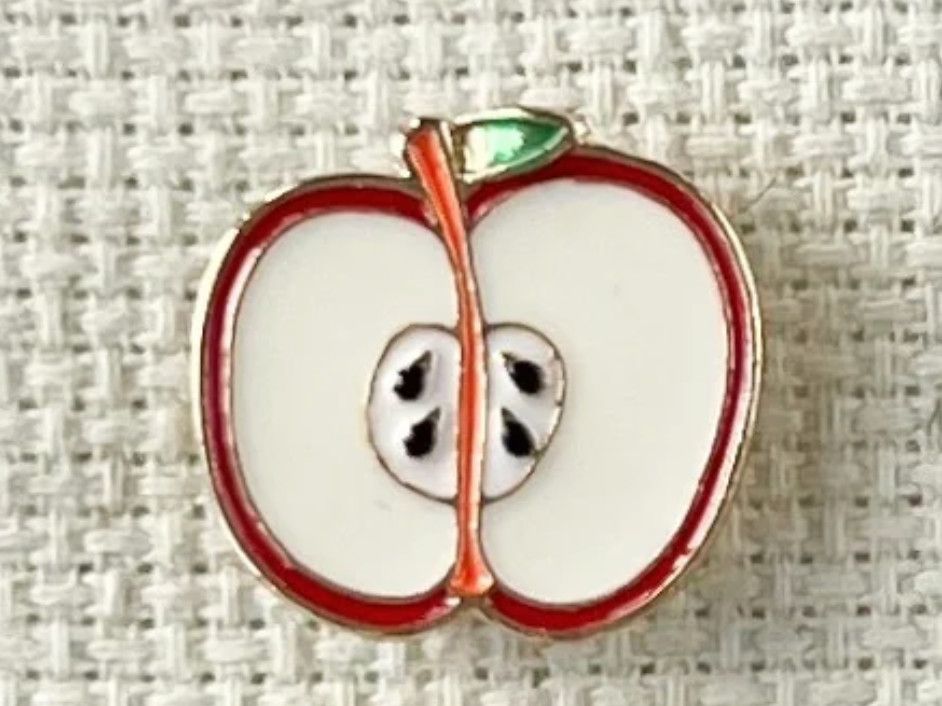 Apple Slice Needle Minder