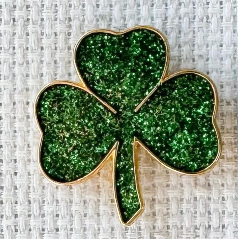 Glitter Shamrock Needle Minder