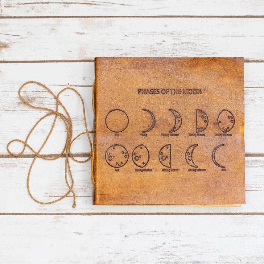 Soothi Leather Journal - Moon Phases