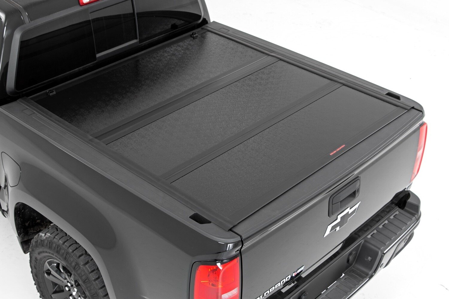 Hard Low Profile Bed Cover | 5'3" Bed | Chevy/GMC Canyon/Colorado (15-22)