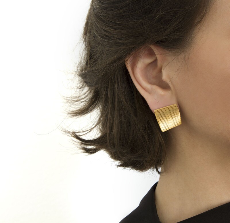 LIQUIFY Square Earrings -Small-