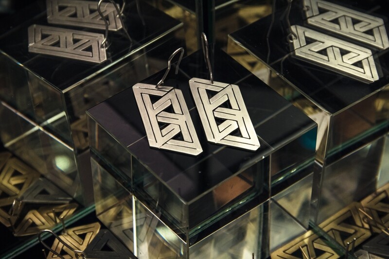 THE IMPOSSIBLE 4 triangle hanging earrings