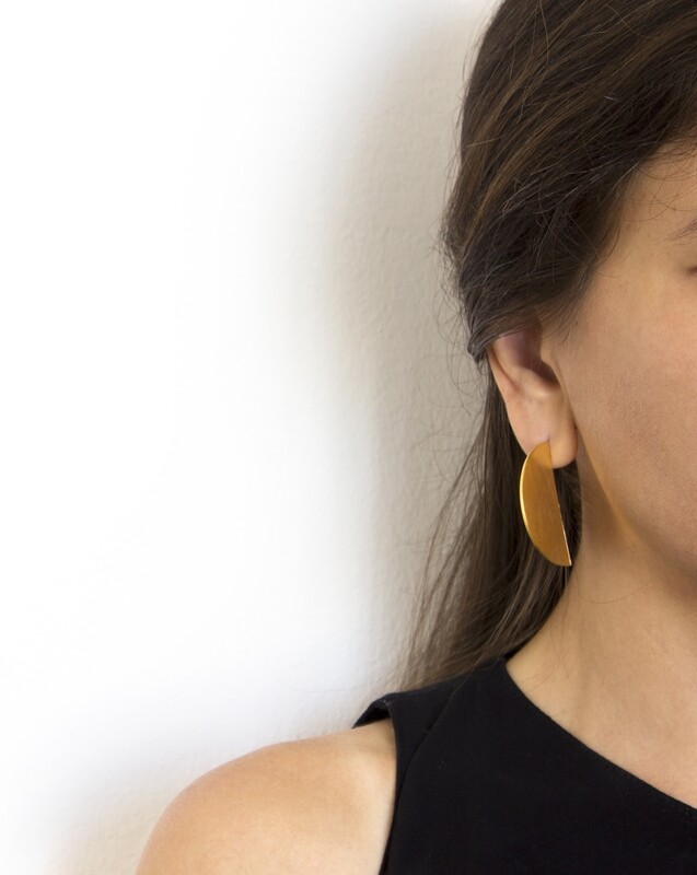 The Fold circle  earrings -large-