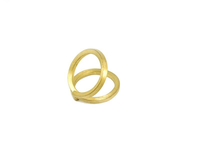 HOOPS- Ring-