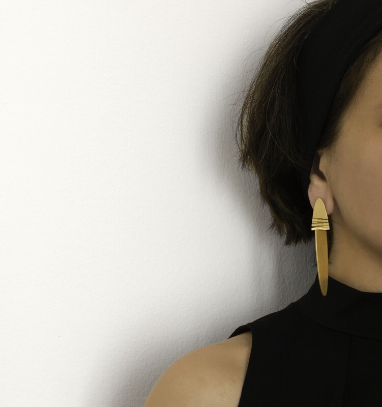 LIQUIFY -ONE- oval earrings