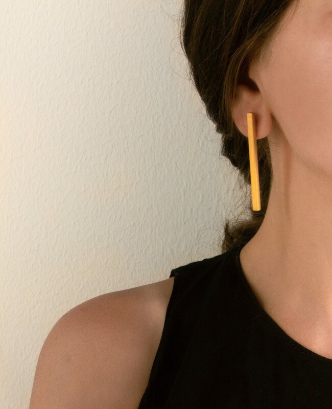 THE LINE -large earrings-