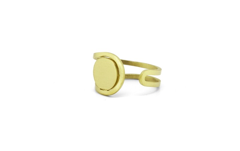 CUT OUT - circle ring -