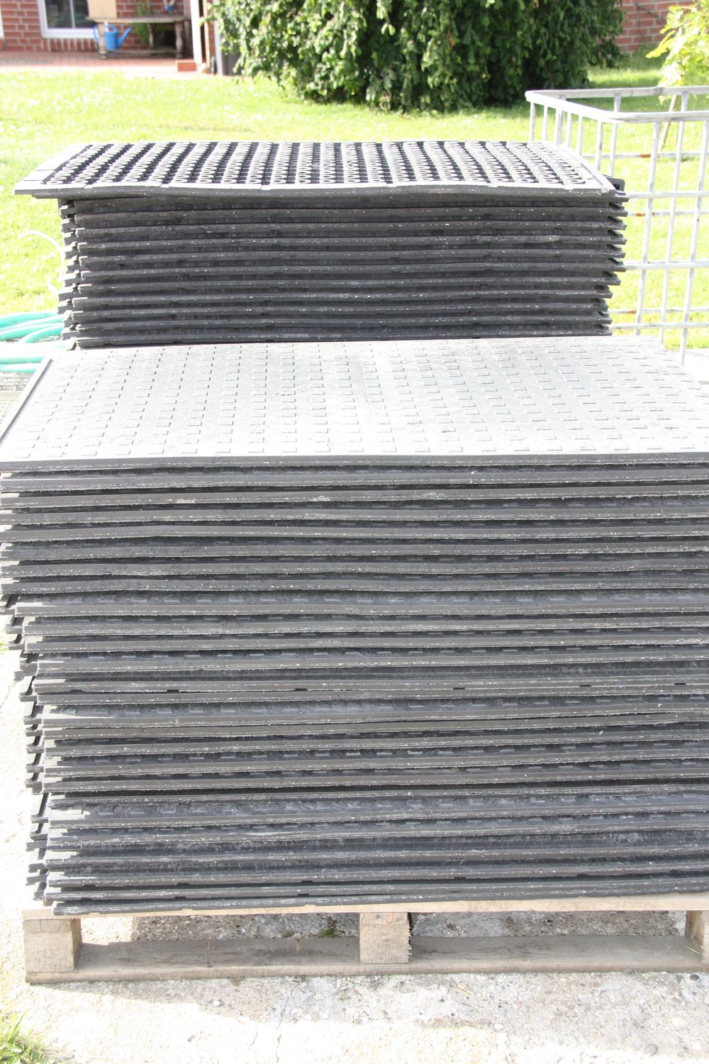 Stallmatten - Boxenmatten - Pferdeboxmatten - Paddockmatten