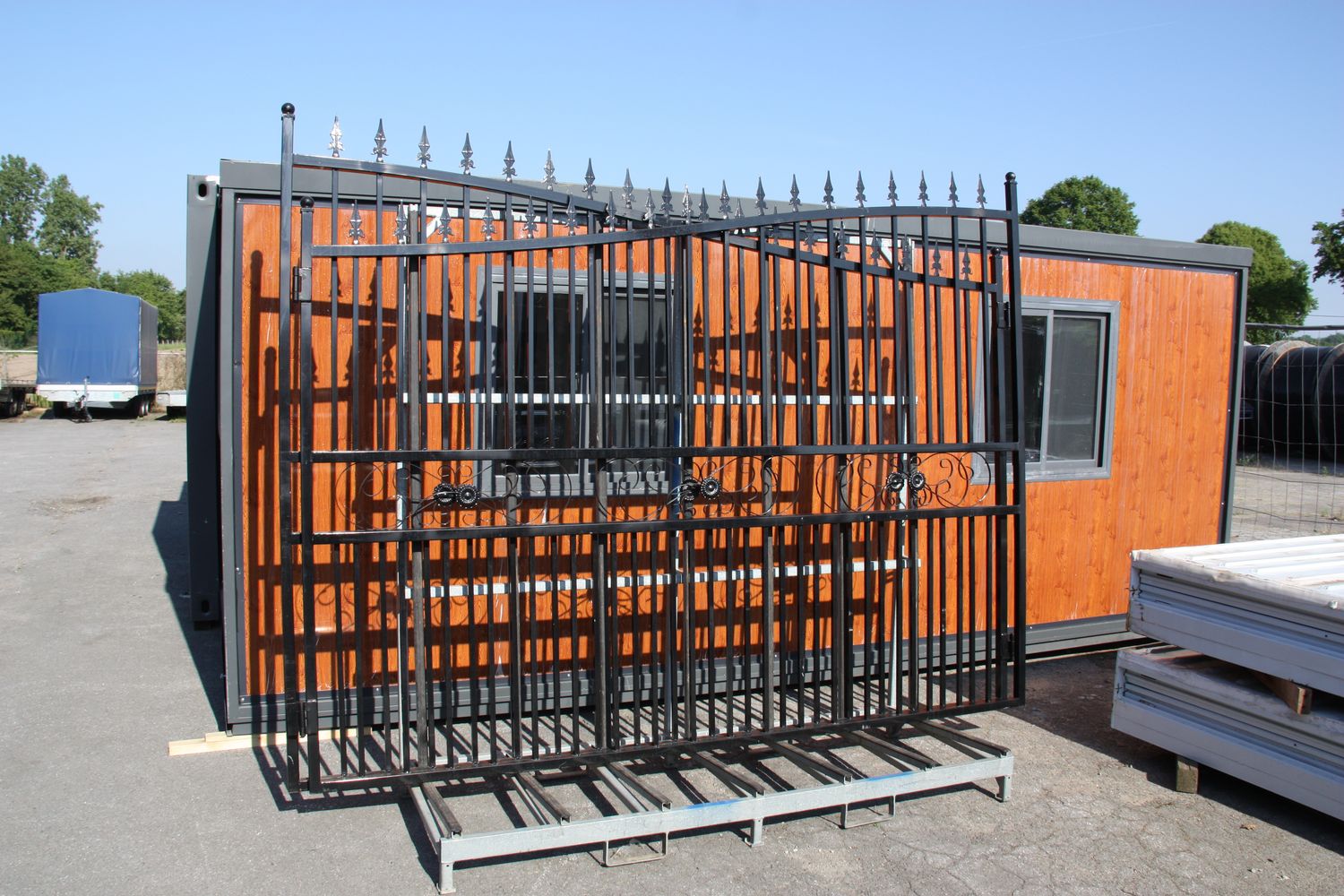 Hoftor Einfahrtstor Flügeltor 225 cm hoch 6 cm breit Hoftor Einfahrtstor Flügeltor 225 cm hoch 6 cm breit