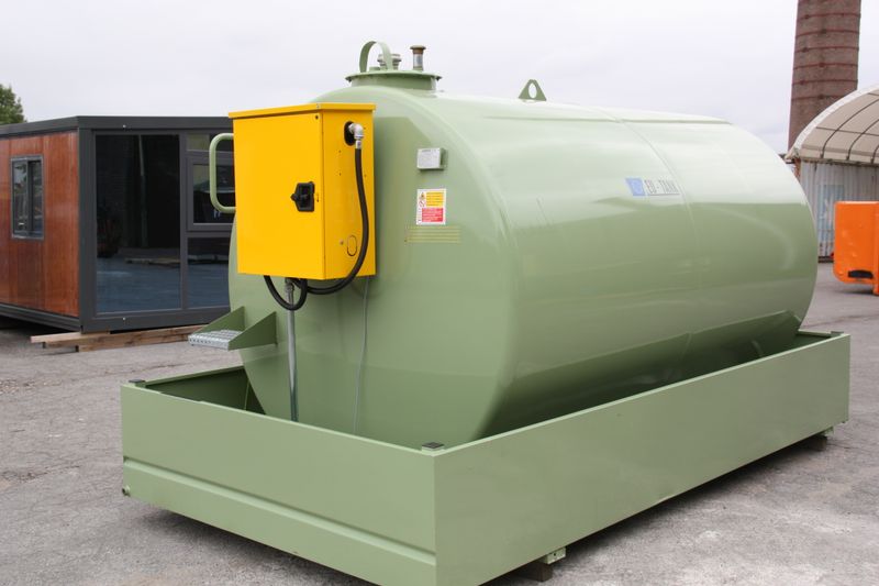 Emiliana Serbatoi TF9/50 Hoftankstelle Dieseltank 9000 Liter Emiliana Serbatoi TF9/50 Hoftankstelle Dieseltank 9000 Liter