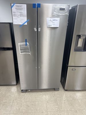 Maytag 24.9-cu ft Side-by-Side Refrigerator (Fingerprint Resistant Stainless Steel)