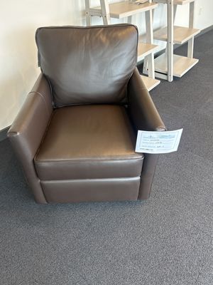 OAKSTON LTHR SWIVEL CHAIR