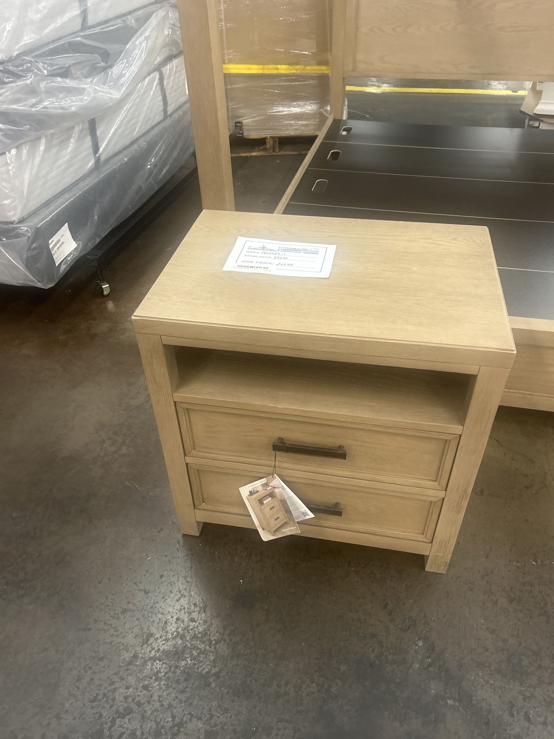 OAKLYNN NIGHTSTAND - 1