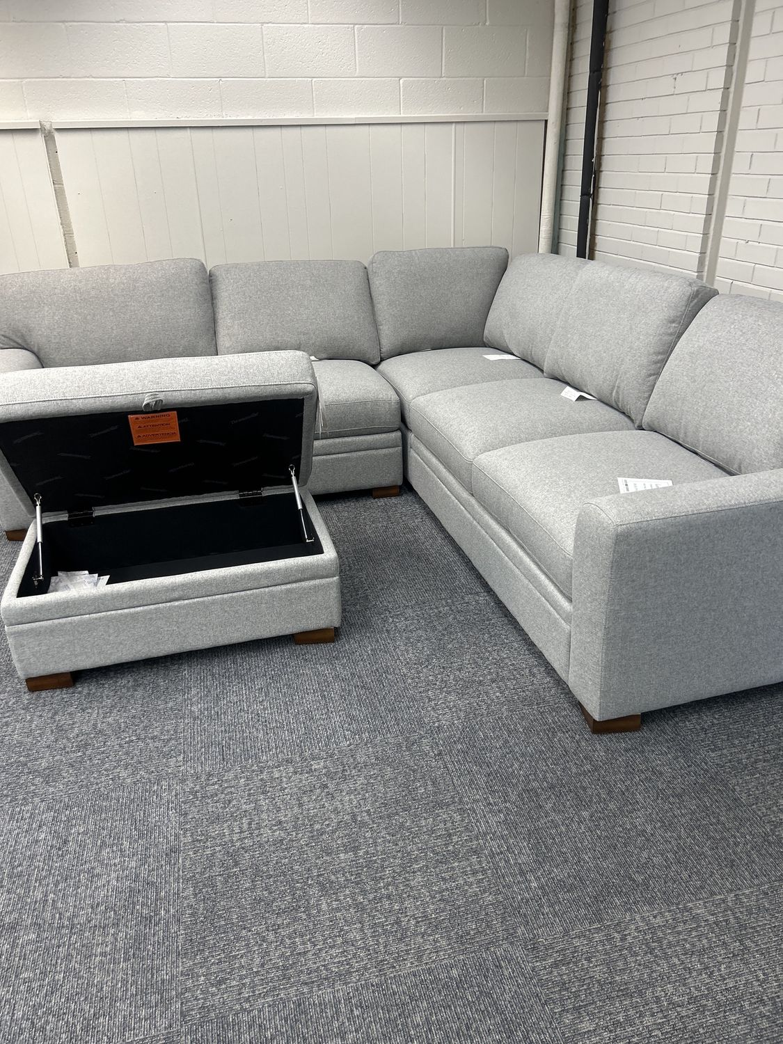 GLENN FABRIC SECTIONAL - 4