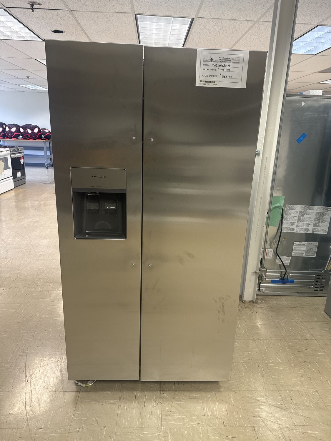 Frigidaire 22.3 Cu. Ft. 33&#39;&#39; Standard Depth Side By Side Refrigerator - 4