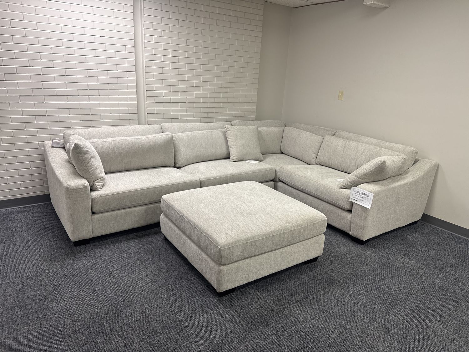 EVELYNNE SECTIONAL - 3