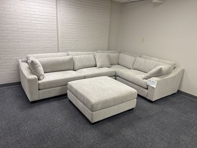 EVELYNNE SECTIONAL - 3