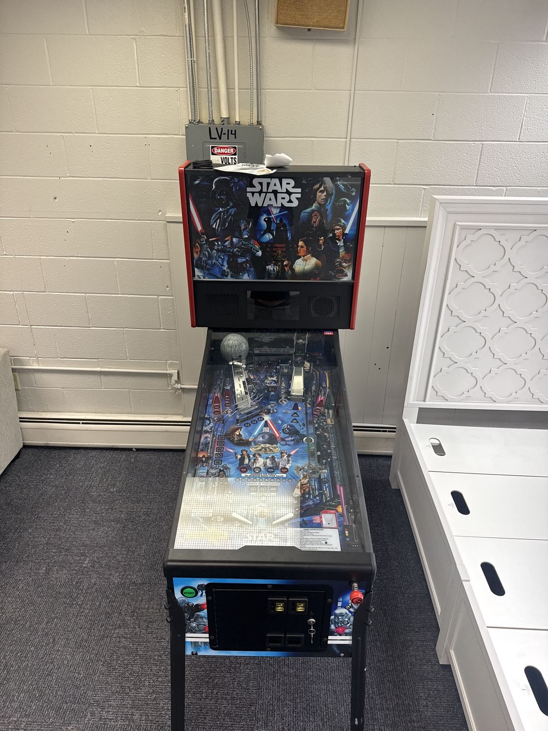 STERN STAR WARS PINBALL