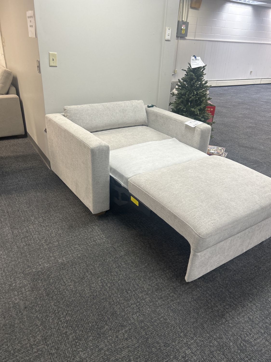 DILLARD SLEEPER CHAIR - 8