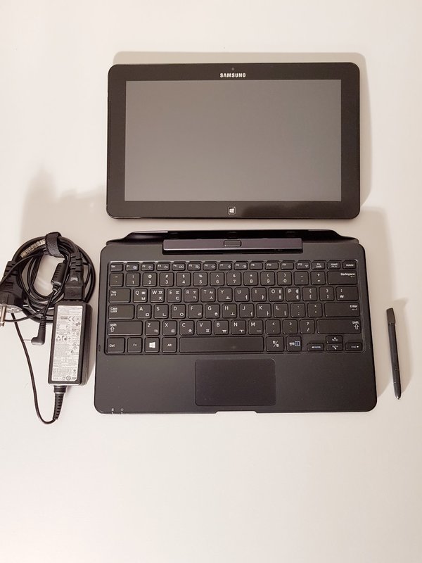 Samsung ATIV Tab 7 PC computer - plus keyboard - 4GB ram, 1.8 ghz, 128GB
