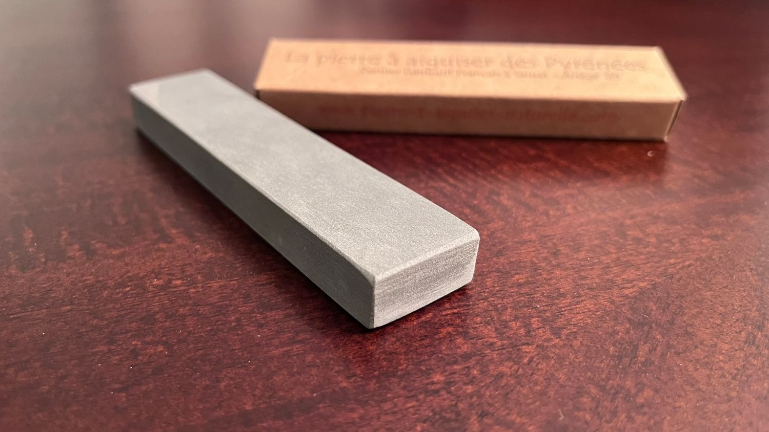 Pyrenees smooth whestone 120X25 mm