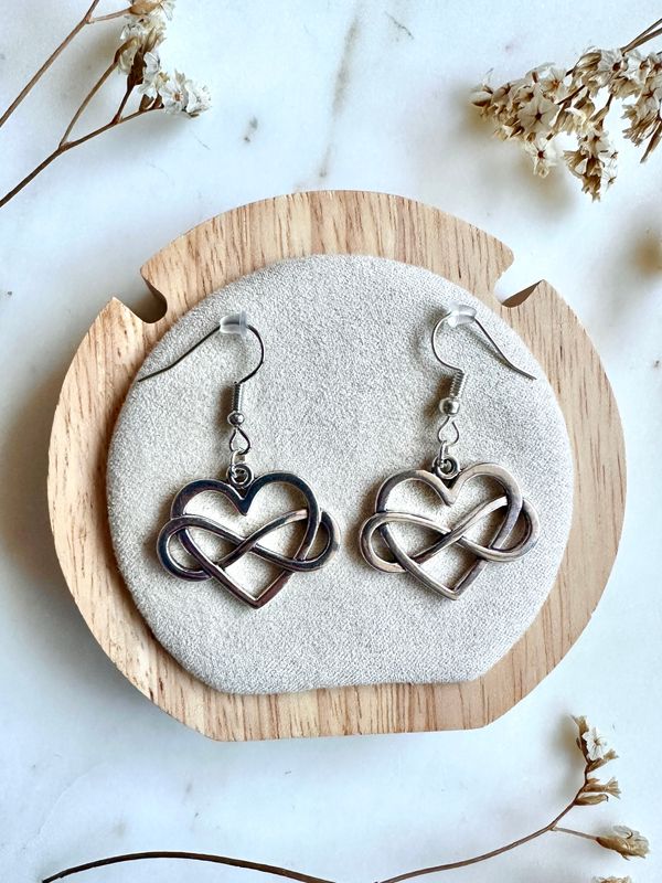 Boucles d'oreilles coeur infini