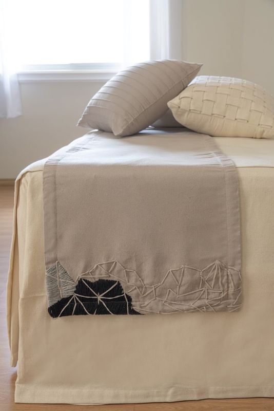 TABLE RUNNER HARMONIA BORDADO