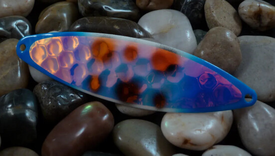 Finn 300 Blue Frog Eggs Glow UV