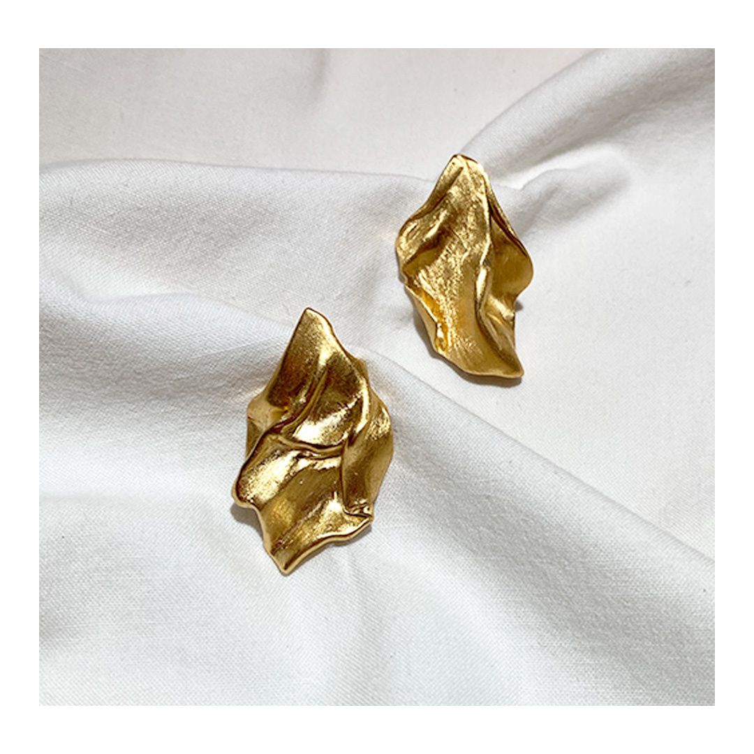 THE SILK STATEMENT EARRINGS