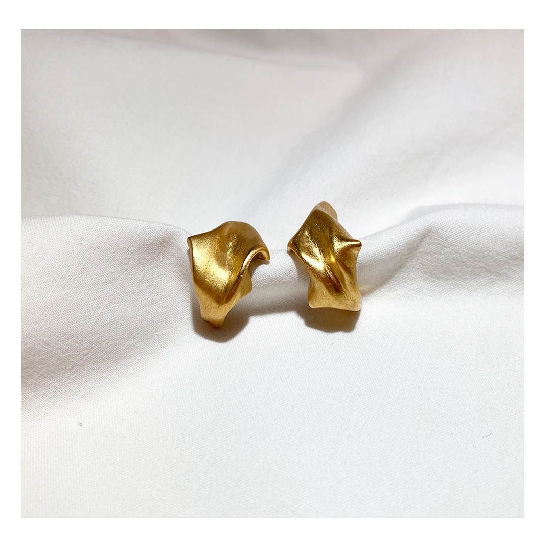 THE SILK HOOP EARRINGS