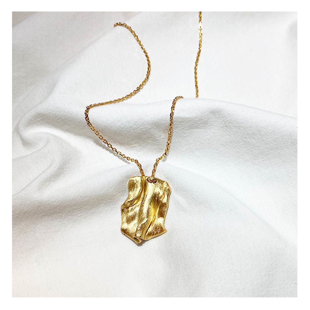 THE SILK SQUARE NECKLACE