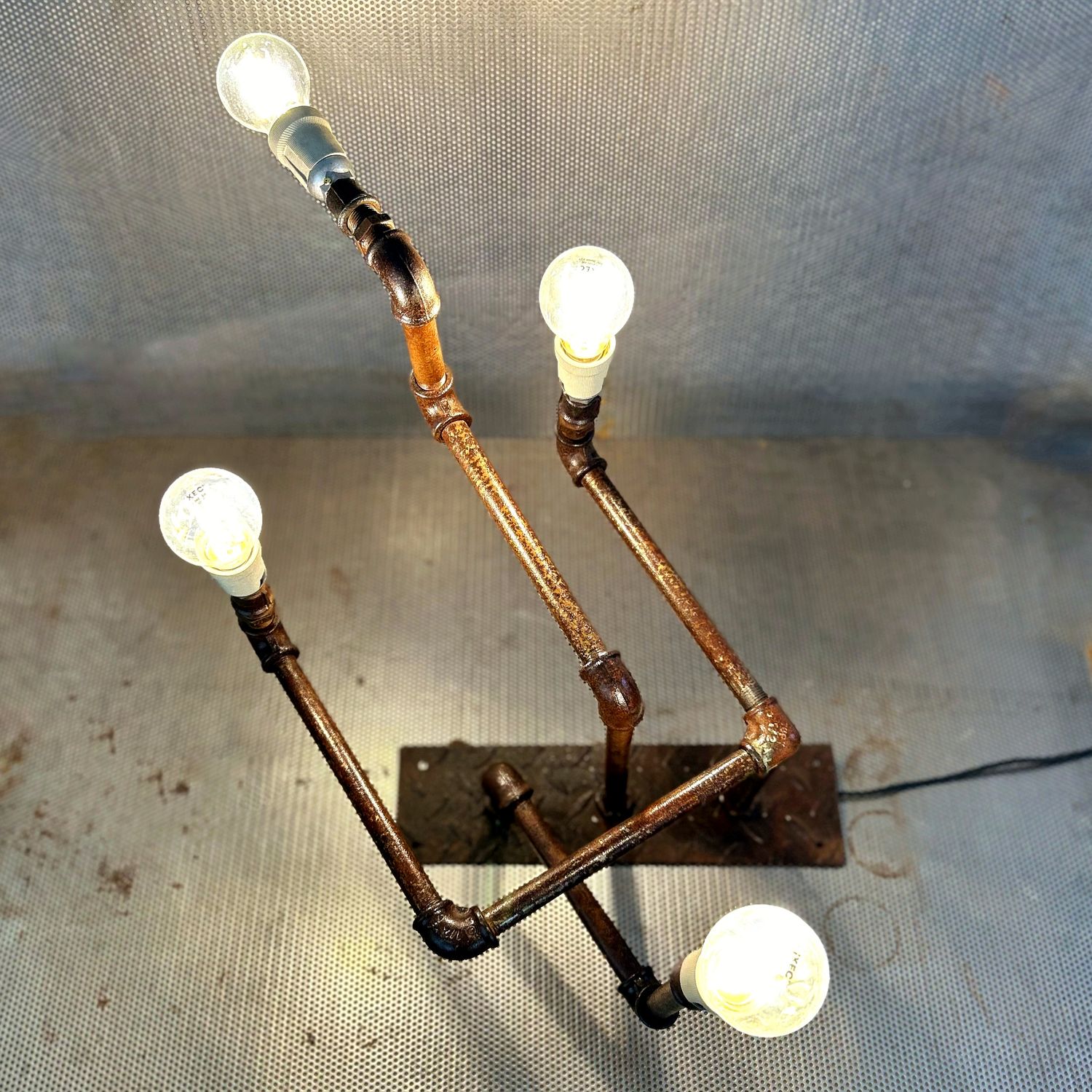 Bross - 4 lámparas  30x60x42h cm