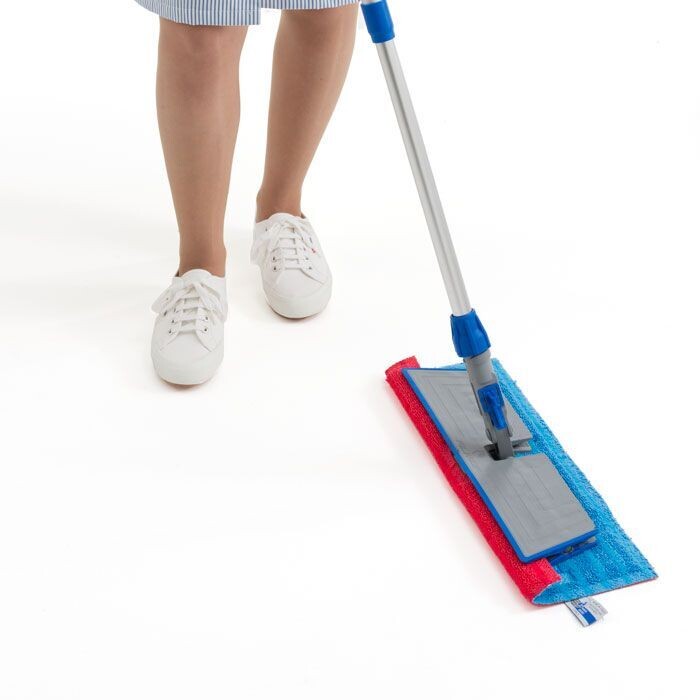 SCOPATURA E LAVAGGIO