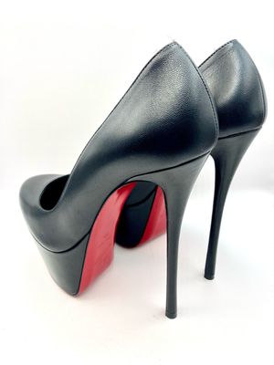 CHRISTIAN LOUBOUTIN
