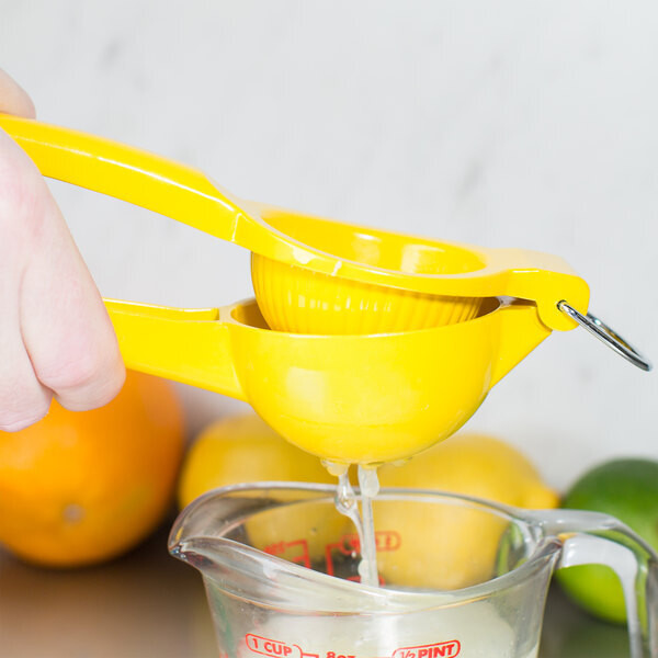 Winco LS-9Y Lemon Squeezer, 3&quot; dia., 8-3/4&quot;L, dishwasher safe, enamel coated, aluminum, yellow