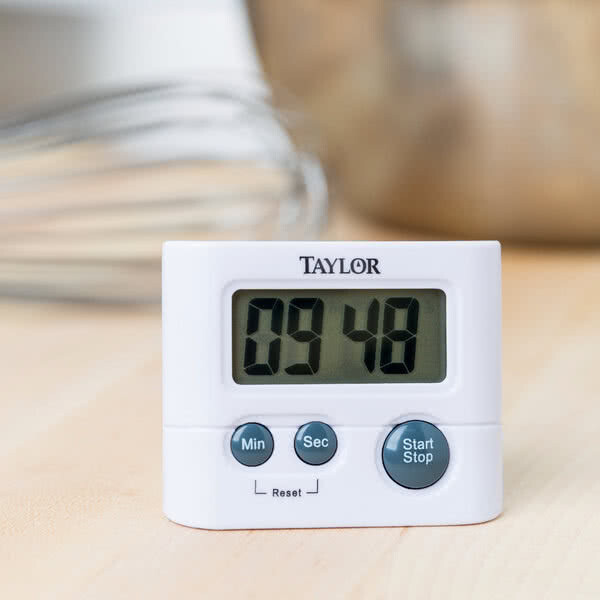 Taylor 5827-21 Digital Timer, minute/second timing up to 99 minutes 59 seconds, 3/4&quot; LCD readout, counts up or down, clip/magnet/stand positioning,