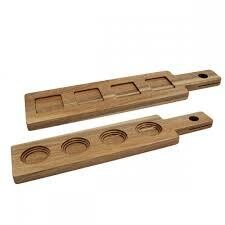 TableCraft FLIGHT2 Cash & Carry Wood Paddle Flight, 17" x 4" x 5/8", holds (4) glasses up to 2-1/4" dia. (shot glasses not included), reversible to accommodate FLBEER4 & FLGLASS4, with slit for POS ca