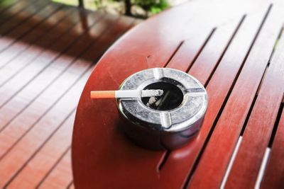 Ash Trays &amp; Receptacles